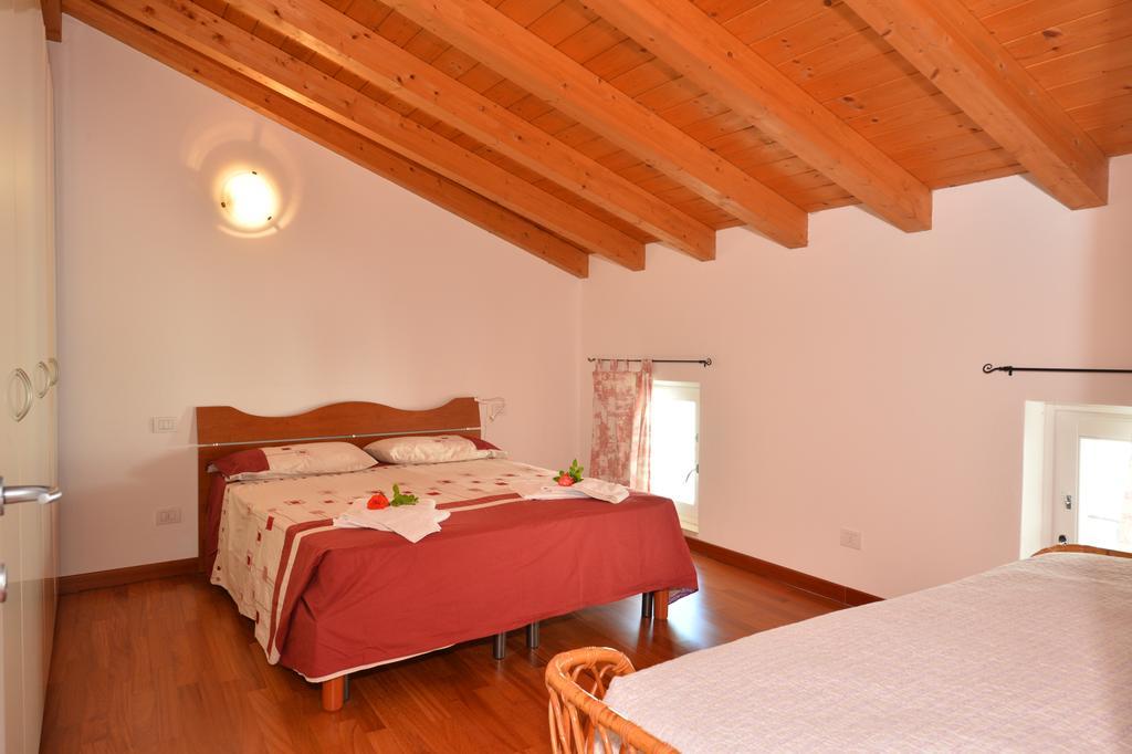 B&B Corte Barbieri Dolcè Eksteriør billede